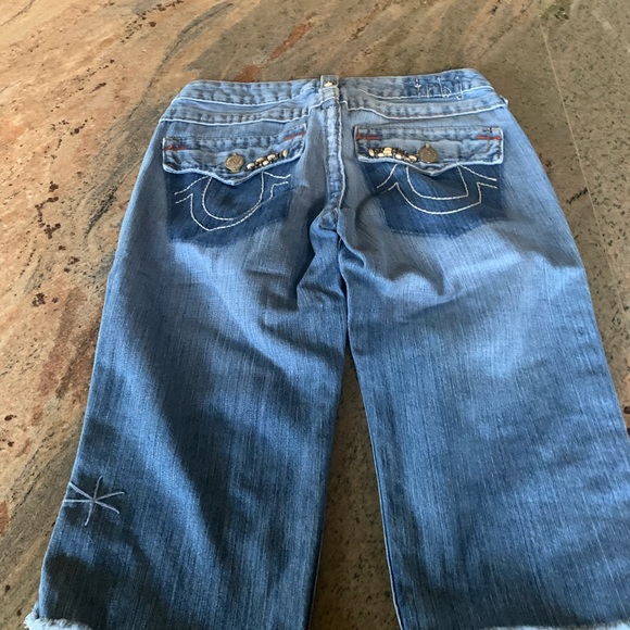 True Religion Cropped Shorts Sz 27 Waist - Picture 6 of 7